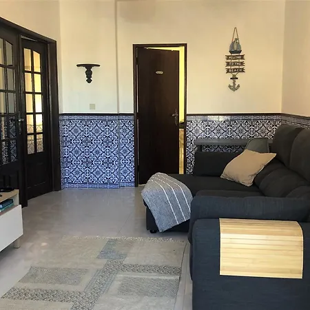 Charming Apartment- Peniche 公寓 *